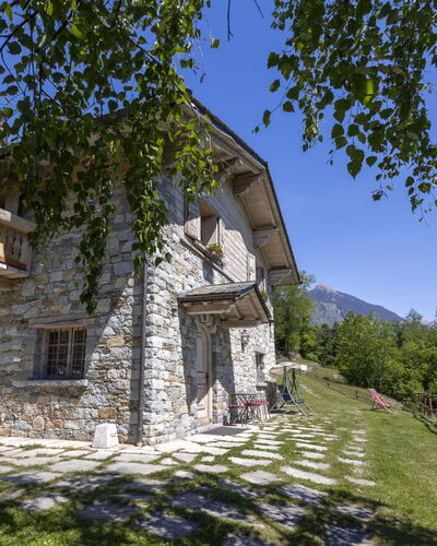 Chalet Anna: Gebäude, Haus, Zuhause, Hütte, Gebirge, Ländliches Gebiet, Dach, Menschliche Siedlung, Bauernhaus, Senke