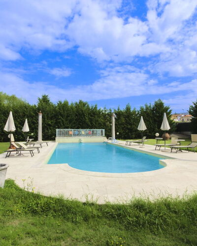 Villa Quattro Mori: Garten, Rasen, Landscaping, Schatten, Gartenmöbel, Park, Hazienda, Estate, Garten, Eco Hotel
