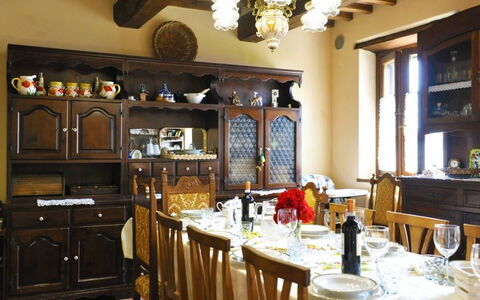 Casetta i Ciliegi: Zimmer, Gebäude, Eigentum, Möbel, Interior Design, Countertop, Cabinetry, Tabelle, Esszimmer, Küche
