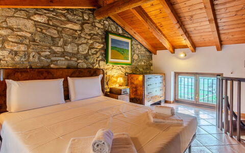 Cà del Fritz: Resort, Hütte, Schwimmbad, Eco Hotel, Steinwand, Stuhl, Hotel, Villa, Holzbeize, Hartholz