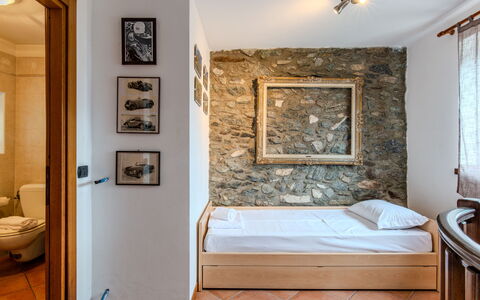 Cà del Fritz: Interior Design, Möbel, Bett, Wand, Schlafzimmer, Flooring, Fussboden, Holz, Decke, Zimmer