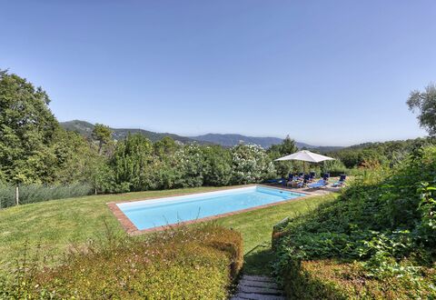 Le Pergole: Natürliche Landschaft, Eigentum, Schwimmbad, Grundeigentum, Naturschutzgebiet, Estate, Haus, Landschaft, Ländliches Gebiet, Gras
