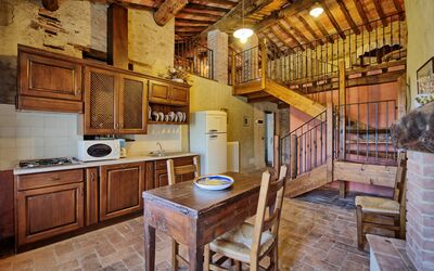 Torre: Zimmer, Eigentum, Gebäude, Möbel, Interior Design, Küche, Haus, Grundeigentum, Countertop, Decke