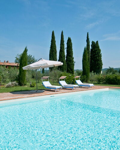 Villa Lorian: Schwimmbad, Eigentum, Grundeigentum, Haus, Villa, Gebäude, Estate, Urlaub, Freizeit, Resort
