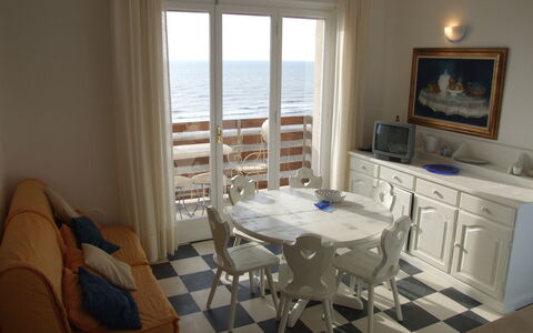 Marina Di Castagneto: Zimmer, Eigentum, Möbel, Gebäude, Fussboden, Interior Design, Haus, Tabelle, Grundeigentum, Stuhl