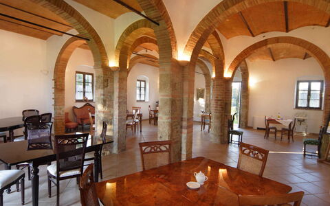 Tenuta Il Tresto: Gebäude, Eigentum, Zimmer, Interior Design, Estate, Die Architektur, Decke, Bogen, Möbel, Haus